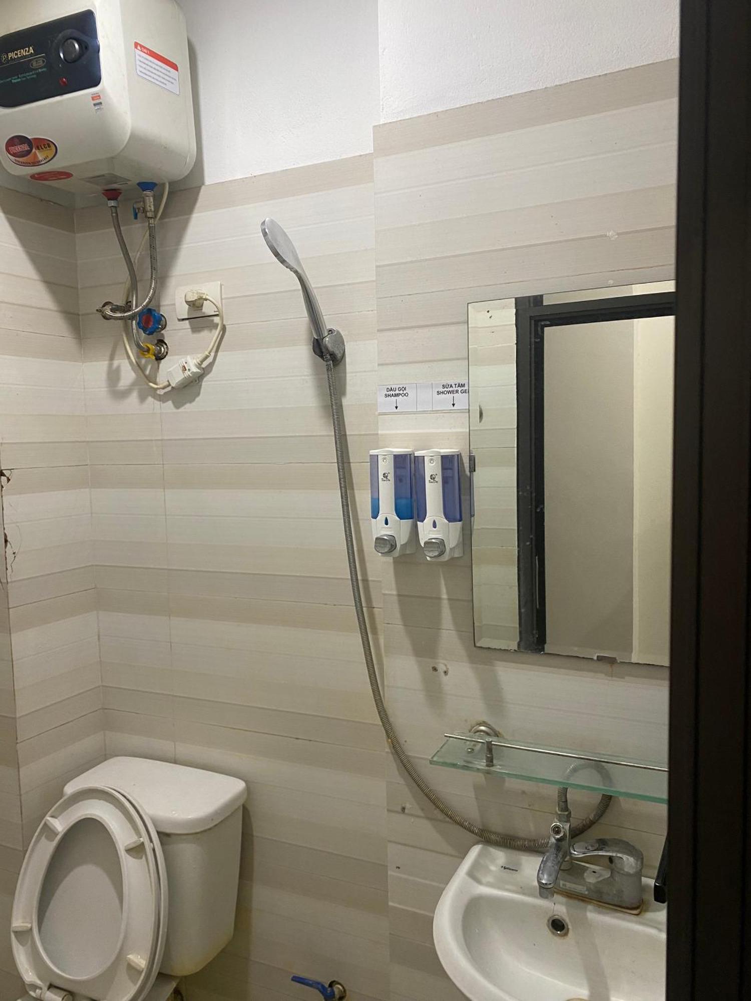 Nam Cuong Motel - Phong Don Co Cua So Thoang Mat Khep Kin - Thang May Hanoi Zewnętrze zdjęcie